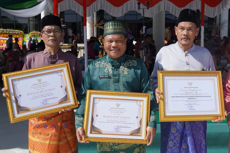 Sekretaris Daerah didampingi Kadis Dukcapil Kapuas Hulu